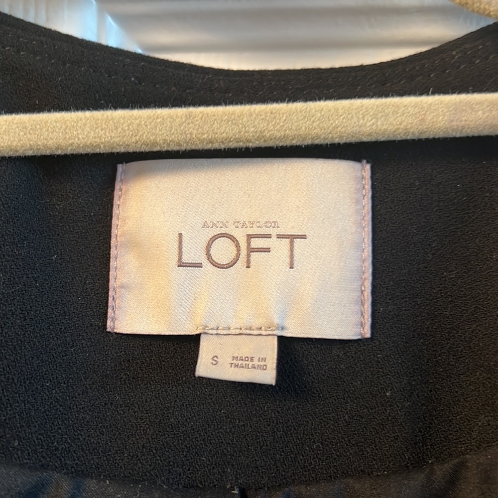 Cropped black jacket - Picture 2 of 3